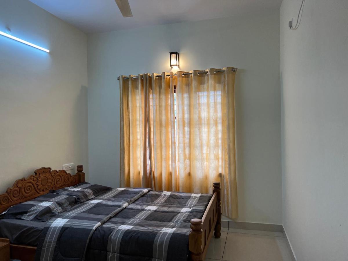 Pullad Villa Aranmula Exterior photo